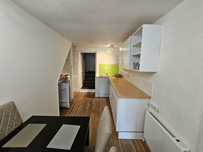 2 Bedroom Apartment To Rent In South Street, RG1