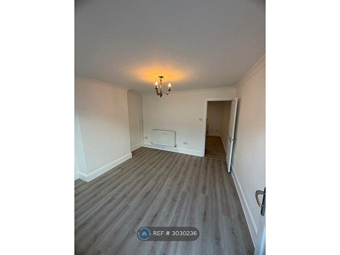 2 Bedroom Terraced House To Rent In Lower Cliff Road, Great Yarmouth, NR31