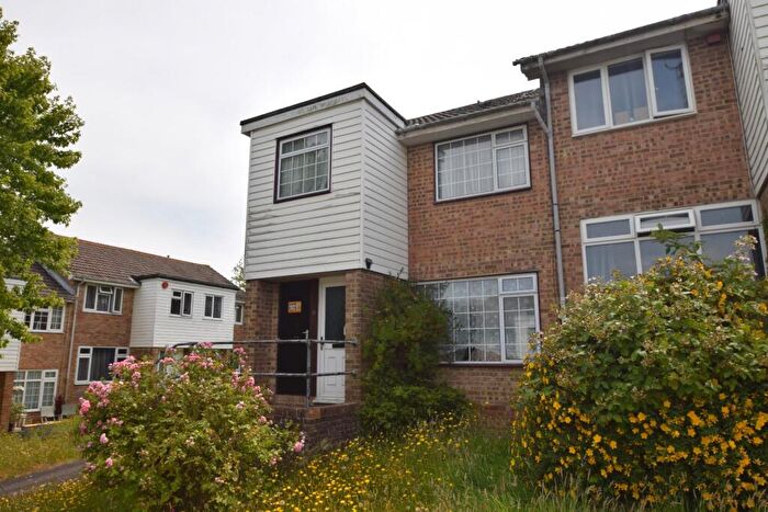 3 Bedroom End Of Terrace House For Sale In Aspen Road, Eastbourne, BN22