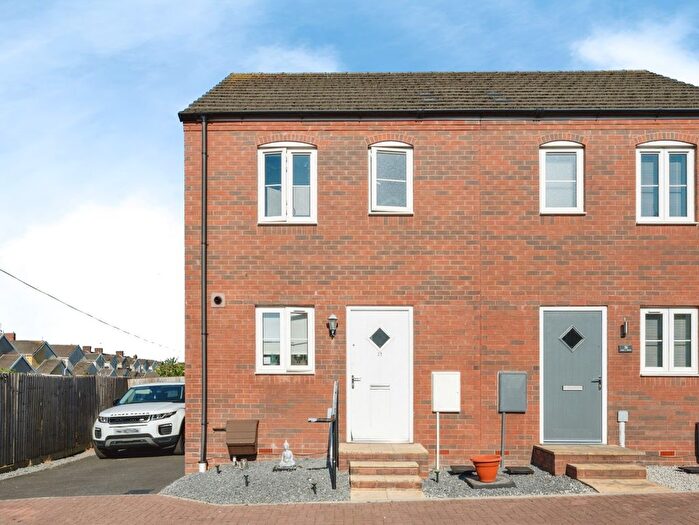 2 Bedroom Semi-Detached House For Sale In Stryd Y Maswr, Llanelli, Carmarthenshire, SA15