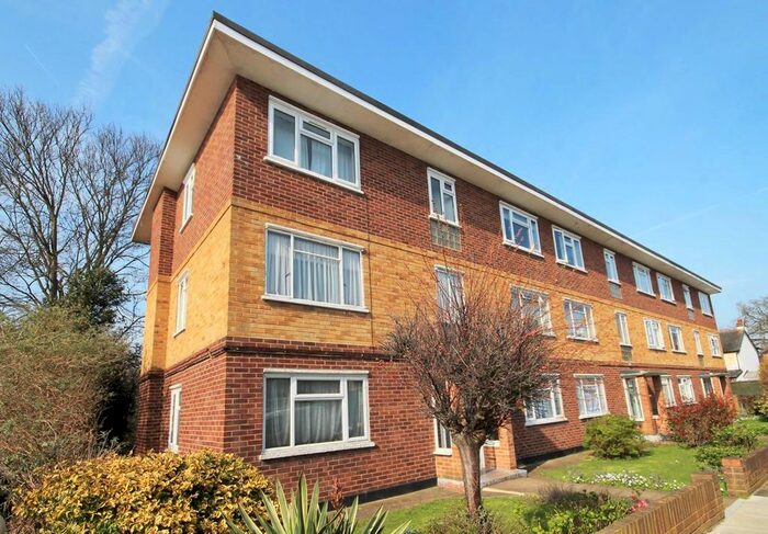 1 Bedroom Flat To Rent In Chelsea Close, Hampton Hill, Hampton, TW12