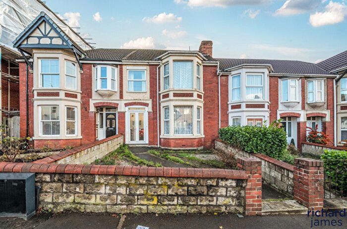 3 Bedroom Terraced House For Sale In Kingshill Road, Kingshill, Swindon, SN1