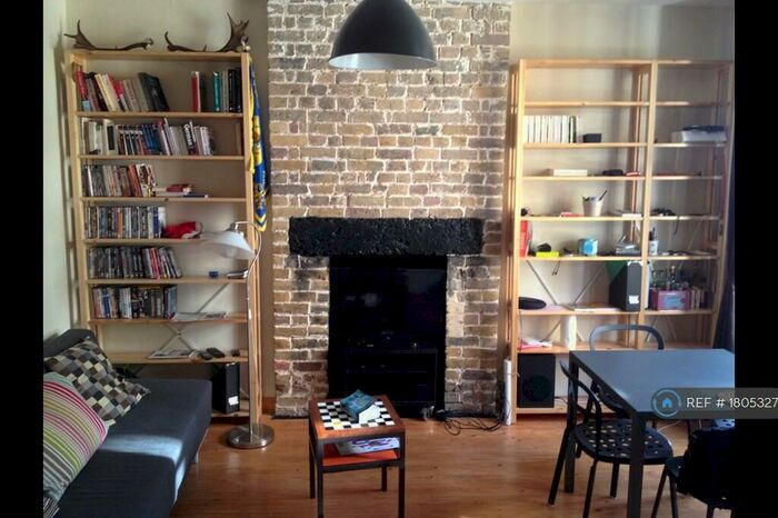 1 Bedroom Flat To Rent In Clerkenwell Road, London, EC1R