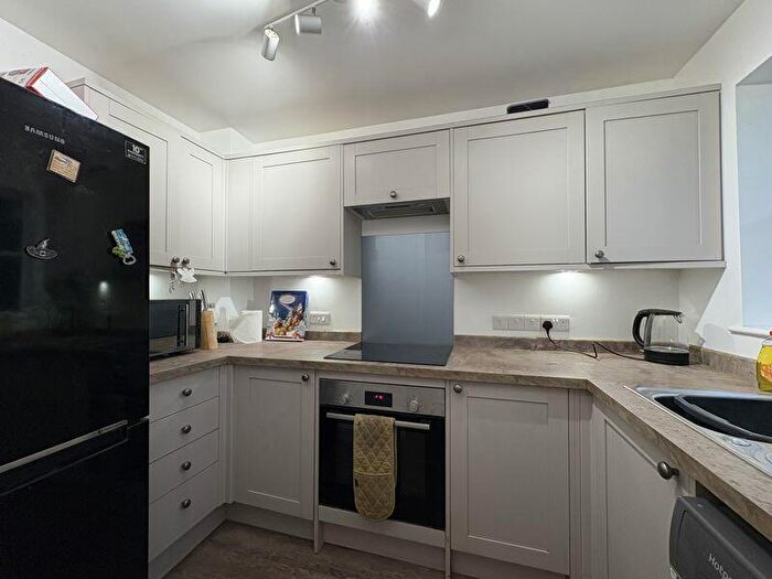 2 Bedroom End Of Terrace House To Rent In Burrell Green, Cuckfield, RH17