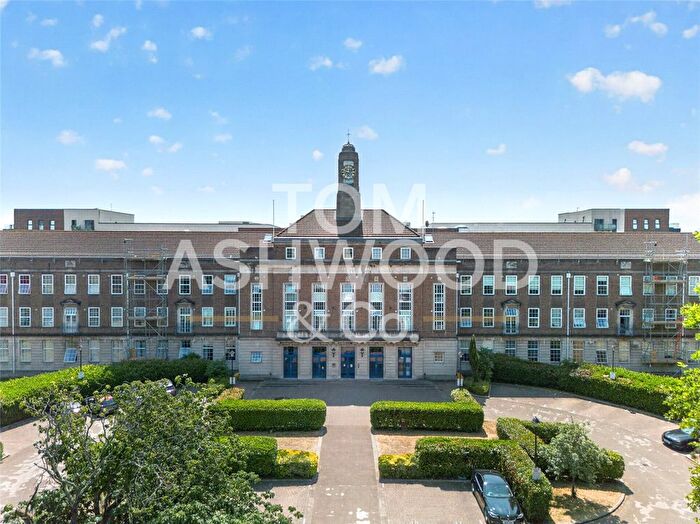 2 Bedroom Flat For Sale In Academy Court, Longbridge Road, Dagenham, RM8