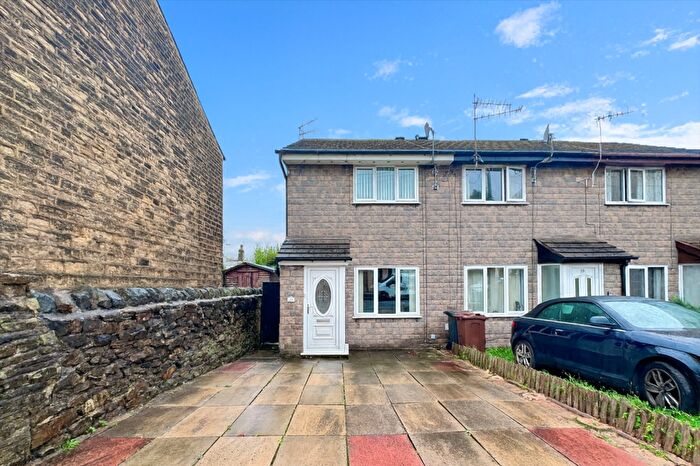 2 Bedroom End Of Terrace House For Sale In Surrey Street, Glossop, SK13