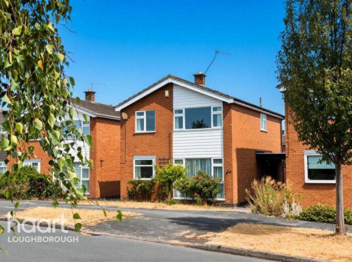 4 Bedroom Detached House For Sale In Berkeley Road, Loughborough, LE11