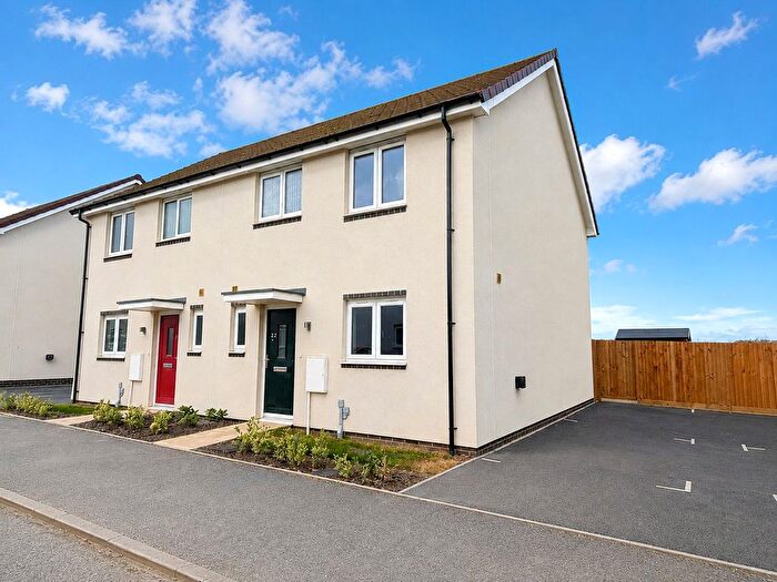 3 Bedroom Semi Detached House For Sale In East Hill Lane, Bideford, Devon, EX39