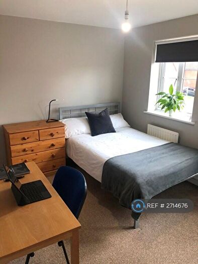 5 Bedroom Semi-Detached House To Rent In Horn Pie Road, Norwich, NR5