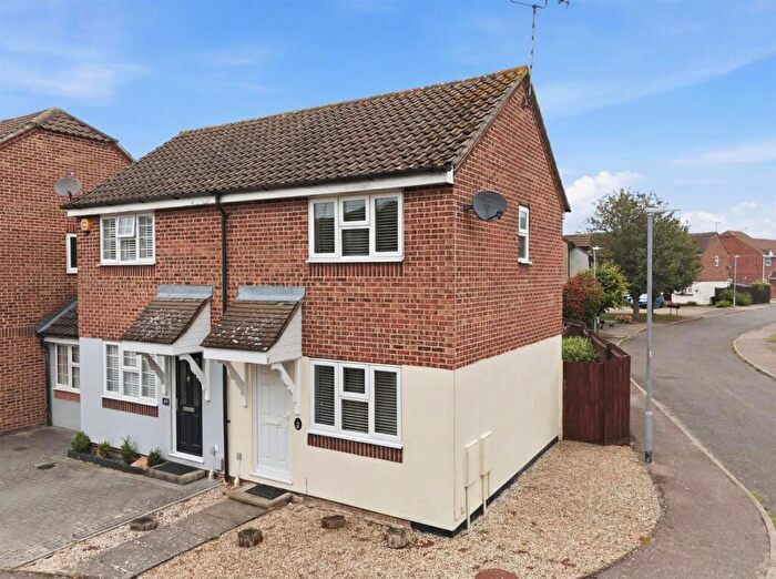 1 Bedroom Semi-Detached House For Sale In Sussex Way, Billericay, CM12