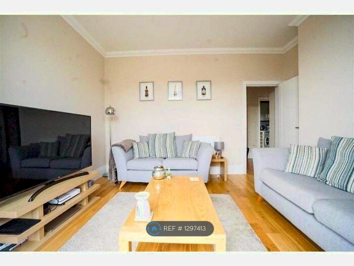 2 Bedroom Flat To Rent In Ashburnham Road, Hastings TN35