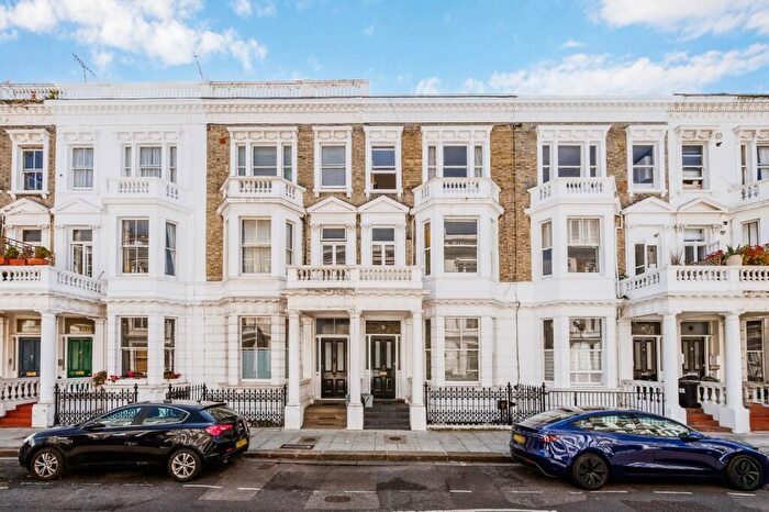 2 Bedroom Flat For Sale In Perham Road, London, W14
