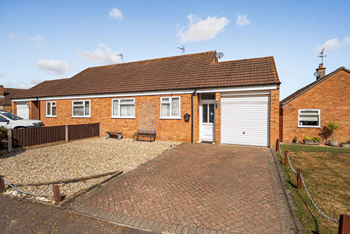2 Bedroom Semi-Detached Bungalow For Sale In Arnott Road, Holt, Norfolk, NR25