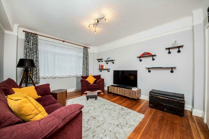1 Bedroom Flat To Rent In Balham High Road, London, SW17