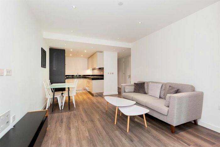 1 Bedroom Flat To Rent In Catalina House, Goodman's Field, E1