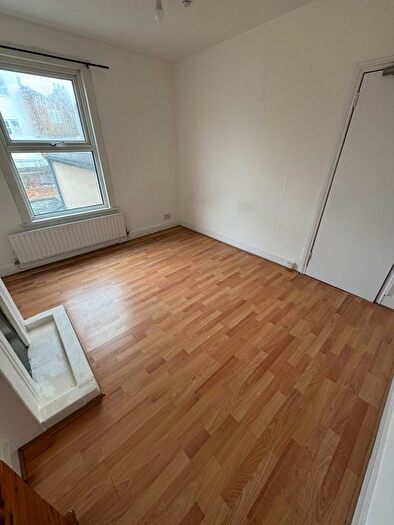 1 Bedroom Property To Rent In Broxholm Road, London, SE27