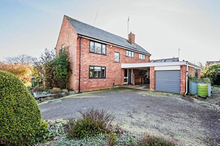 4 Bedroom Detached House For Sale In Broad Street, Long Compton, CV36