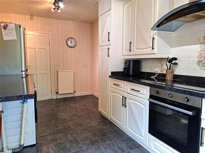 2 Bedroom Semi-Detached Bungalow For Sale In Laurel Avenue, Chadderton, Oldham, Greater Manchester, OL9
