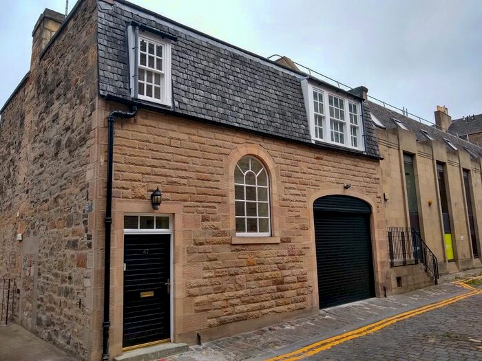 3 Bedroom Flat To Rent In Hill Street North Lane, Edinburgh, Midlothian, EH2