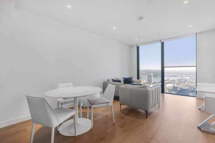 1 Bedroom Flat For Sale In Marsh Wall, Hampton Tower, E14