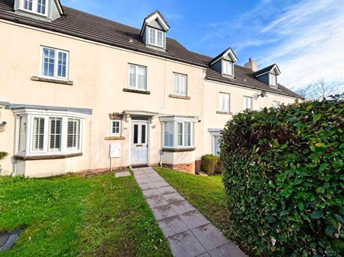 4 Bedroom Terraced House For Sale In Cae Llwydcoed, Bridgend, CF31