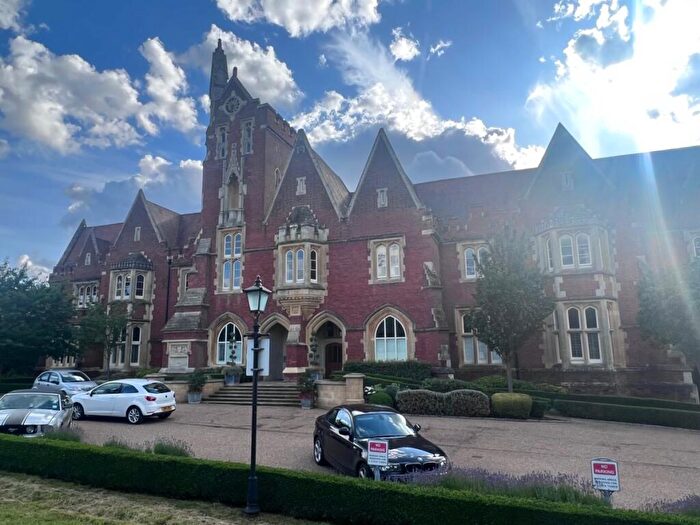 2 Bedroom Flat To Rent In The Clock Tower, Brentwood, CM14
