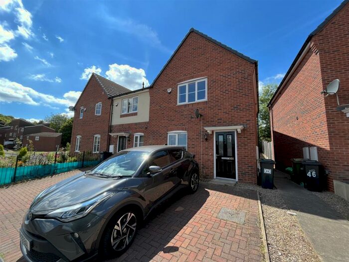 3 Bedroom Semi-Detached House To Rent In Highview Street, Dudley, DY2