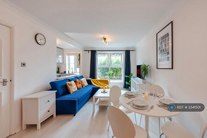 2 Bedroom Flat To Rent In Hackney Road, London, E2