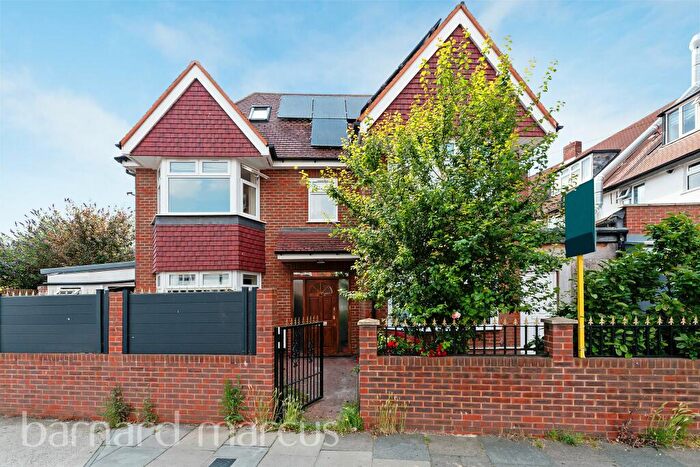 5 Bedroom House To Rent In Dickerage Road, Kingston Upon Thames, KT1