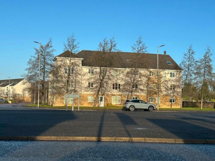 2 Bedroom Flat To Rent In West Wellhall Wynd, Hamilton, Lanarkshire, ML3