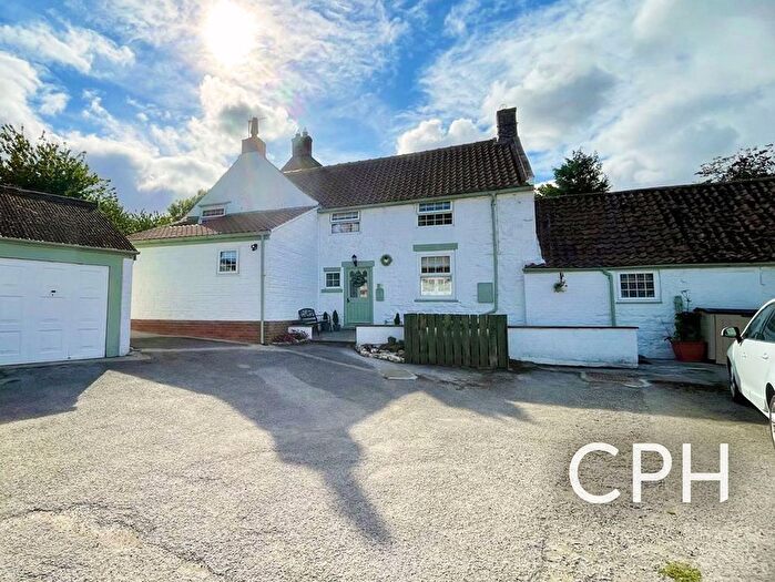 3 Bedroom Semi-Detached House For Sale In Folkton, Scarborough, YO11