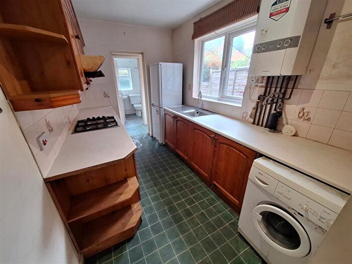 3 Bedroom Terraced House For Sale In Swansea Road, Reading, RG1