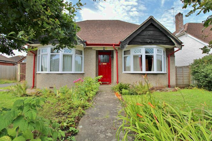 2 Bedroom Detached Bungalow For Sale In Fareham Park Road, Fareham, PO15