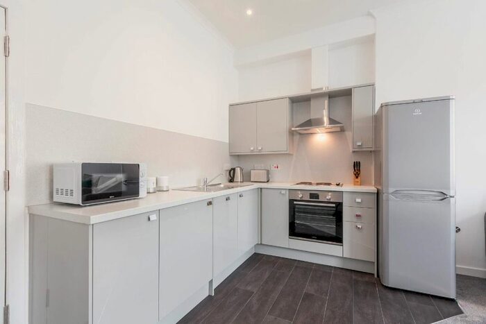 2 Bedroom Flat To Rent In Duke Street, Dennistoun, Glasgow, G31