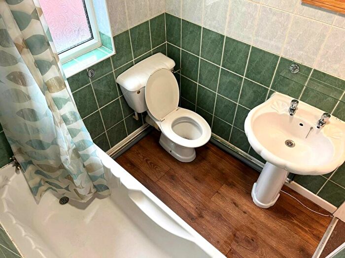 1 Bedroom Flat To Rent In Flat, St. Catherines Avenue, Doncaster, DN4