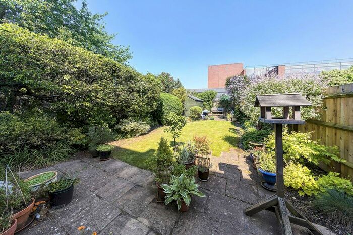 1 Bedroom Flat For Sale In Ramsden Road, Balham, London, SW12