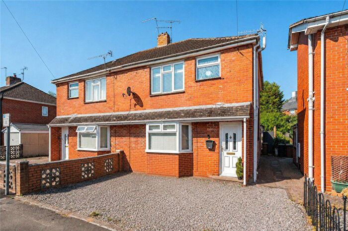 3 Bedroom Semi-Detached House For Sale In Princes Road, Romsey, Hampshire, SO51