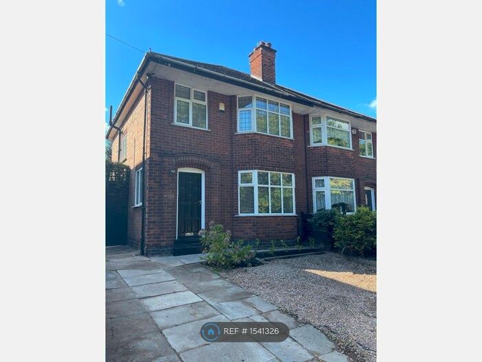 3 Bedroom Semi-Detached House To Rent In Hucknall Road, Nottingham, NG5