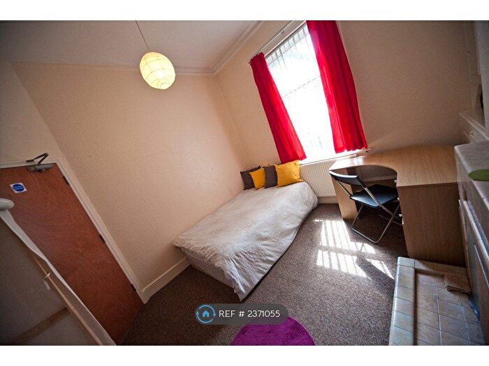 4 Bedroom Terraced House To Rent In Kenmure Place, Preston, PR1