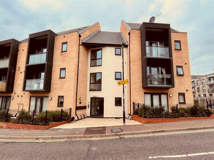 1 Bedroom Apartment To Rent In Harrison Lodge, Braintree, CM7