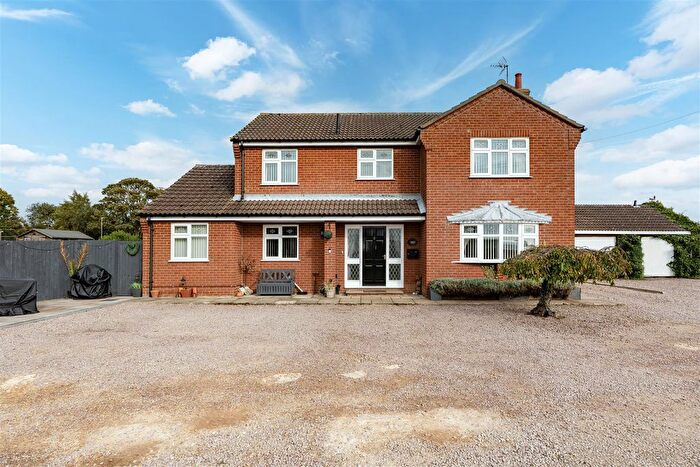 4 Bedroom Detached House For Sale In Roman Bank, Holbeach Clough, Spalding, PE12