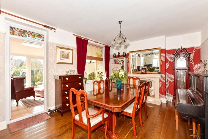 5 Bedroom Semi Detached House For Sale In Alder Road, Folkestone, Kent, CT19