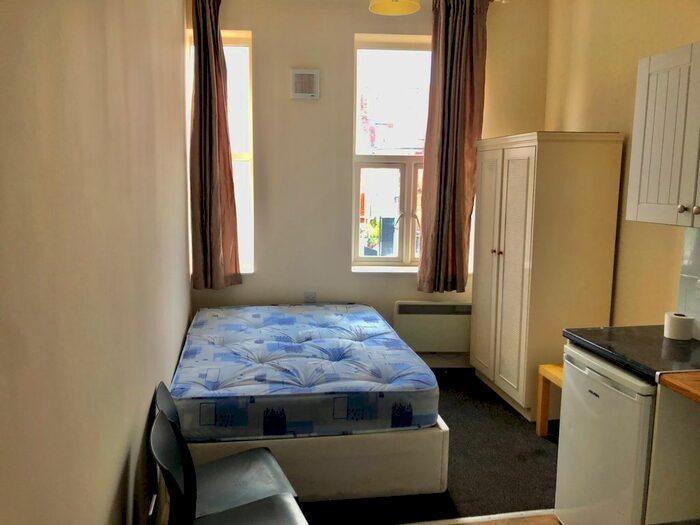 Studio To Rent In West End Lane, West Hampstead NW6