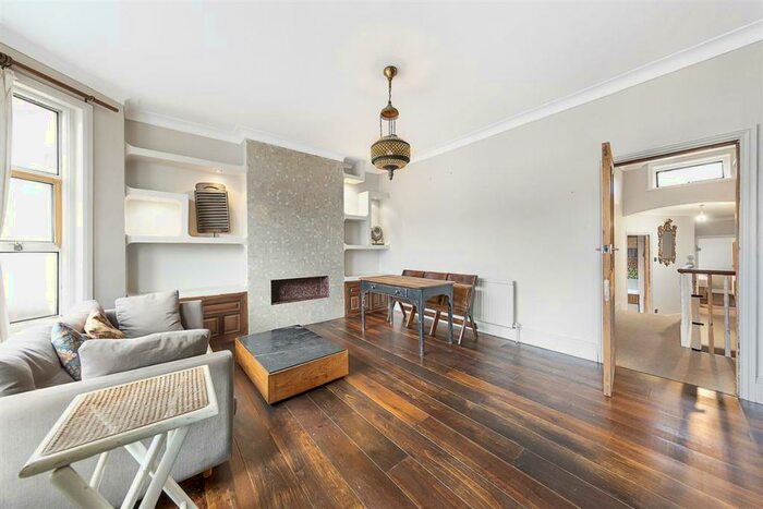 2 Bedroom Flat To Rent In Burrows Road, NW10