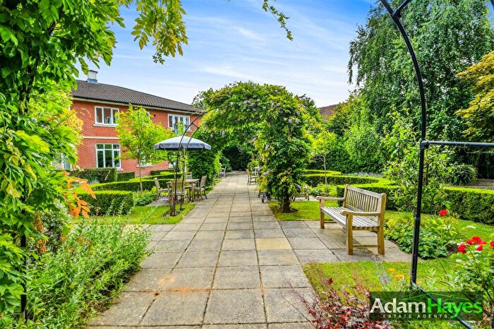1 Bedroom Apartment For Sale In Langstone Way, Mill Hill East, NW7