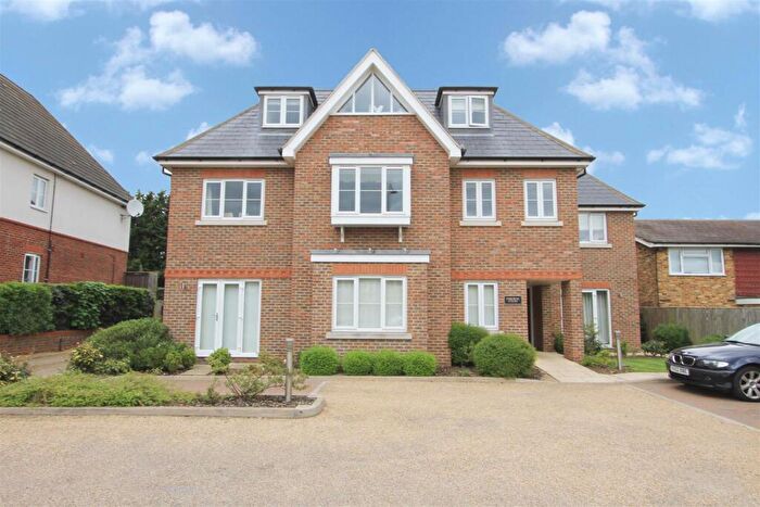 2 Bedroom Apartment To Rent In Osbourne Court, Kingsend, Ruislip, HA4