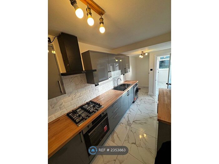 4 Bedroom Terraced House To Rent In Siddeley Avenue, Coventry, CV3