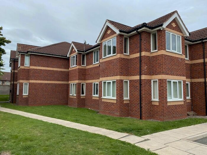 2 Bedroom Apartment To Rent In Dinas Court, L36