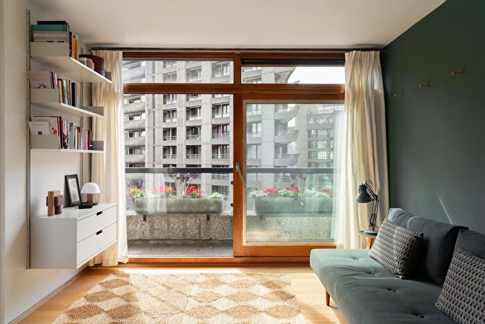 Studio For Sale In Barbican, London, EC2Y