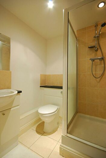 2 Bedroom Flat To Rent In Holland Gardens, Brentford, TW8